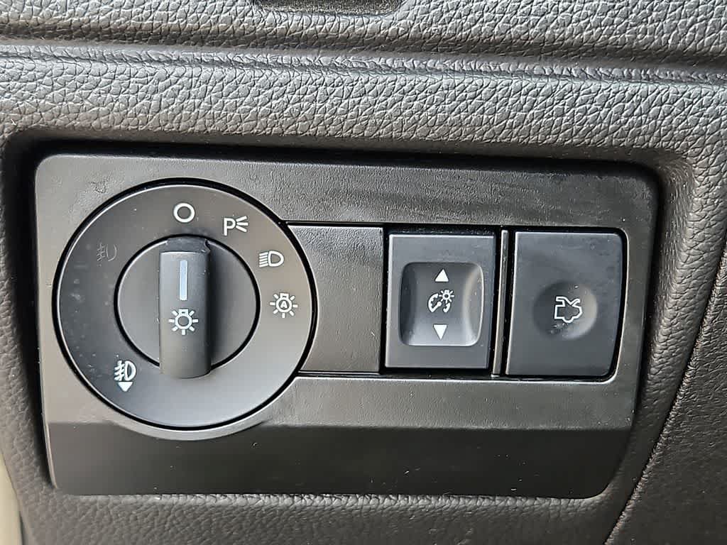 Used 2012 Ford Fusion SEL FWD image 22