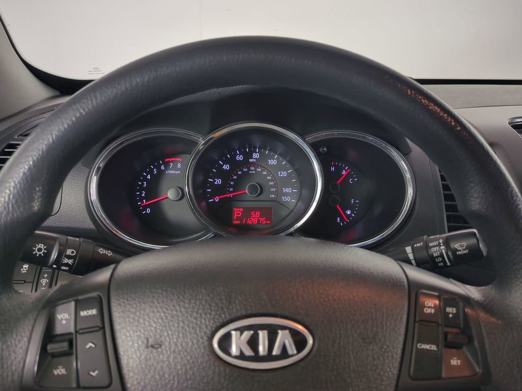 Used 2012 Kia Sorento LX image 28