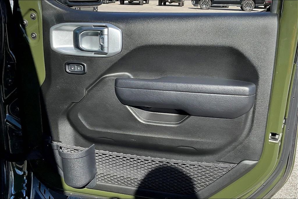 Used 2023 Jeep Gladiator Sport image 19