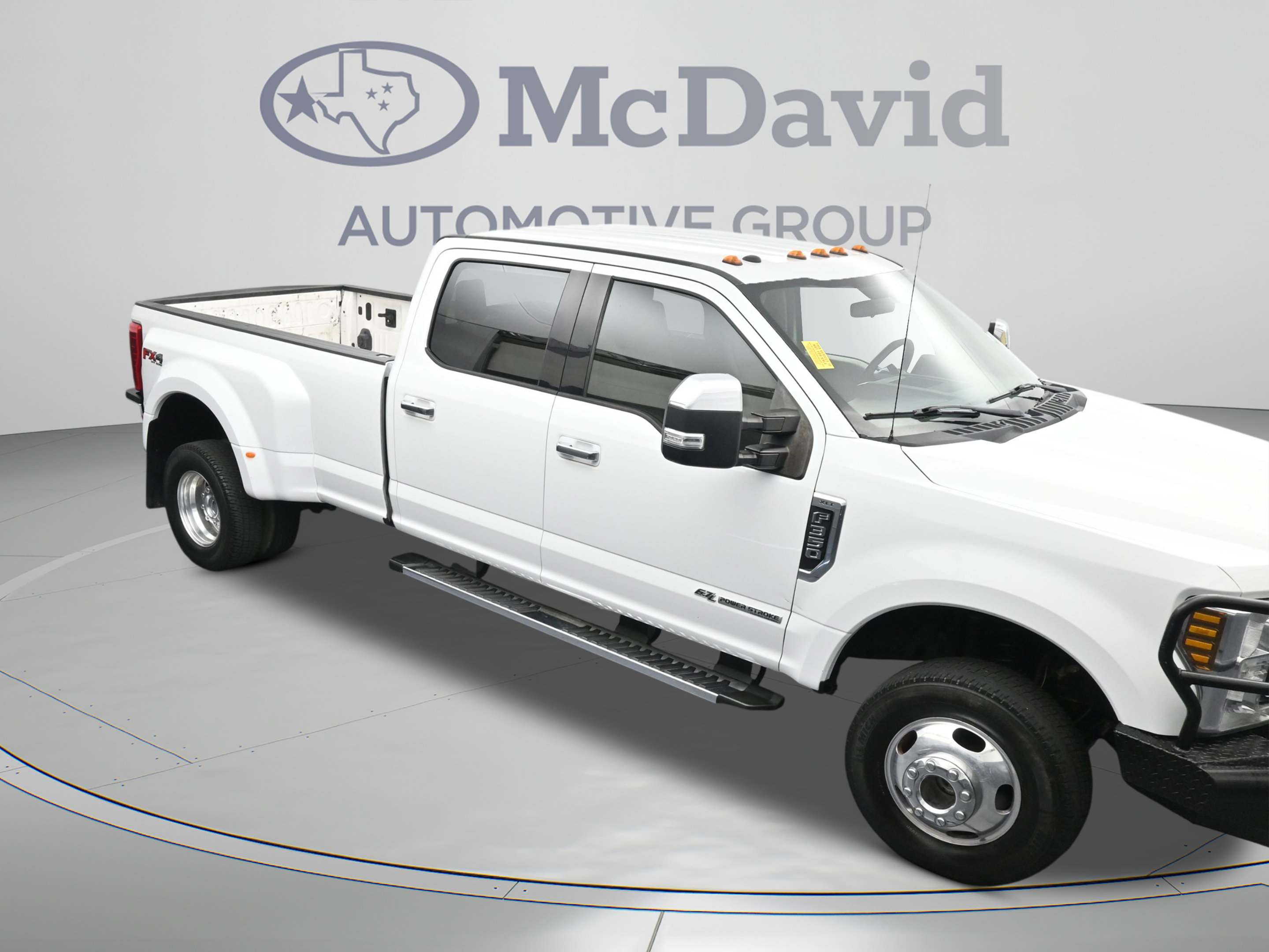 Used 2019 Ford F350 XLT w/ XLT Premium Package AWD/4WD image 32