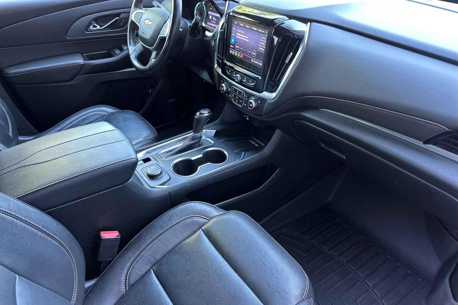 Used 2020 Chevrolet Traverse Premier w/ Redline Edition image 19