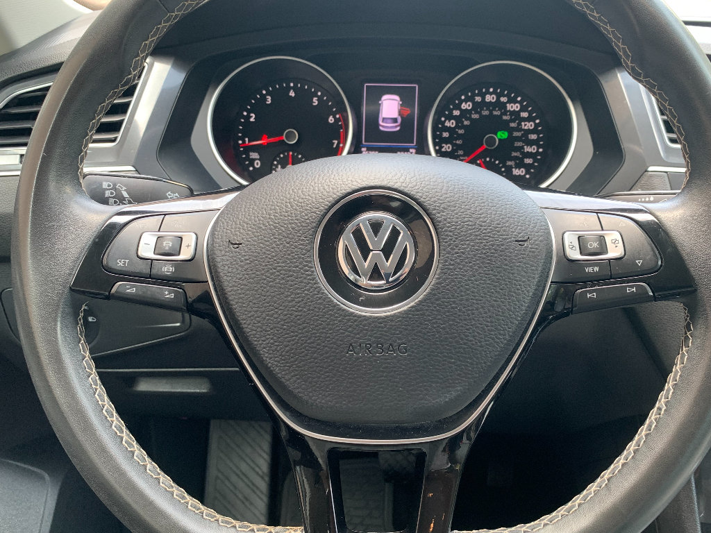 Used 2021 Volkswagen Tiguan SE AWD/4WD image 8