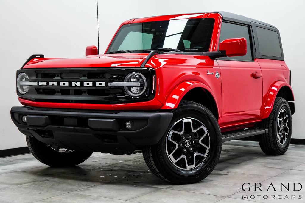 Used 2023 Ford Bronco Outer Banks AWD/4WD image 1