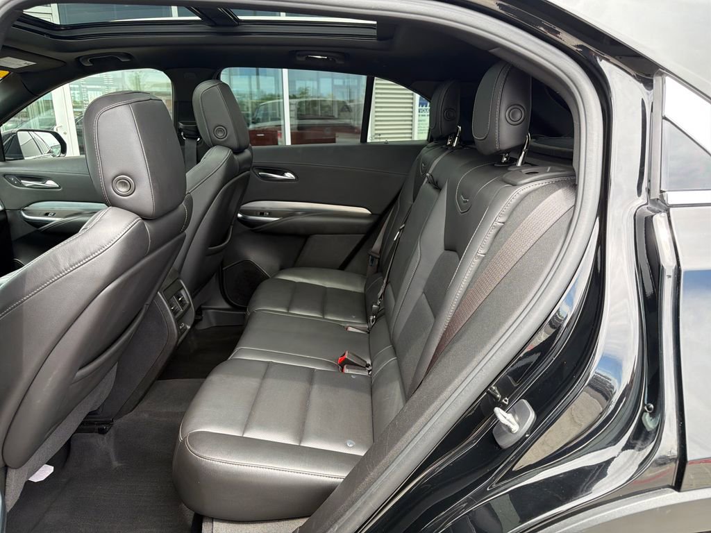 Used 2021 Cadillac XT4 Premium Luxury AWD/4WD image 12