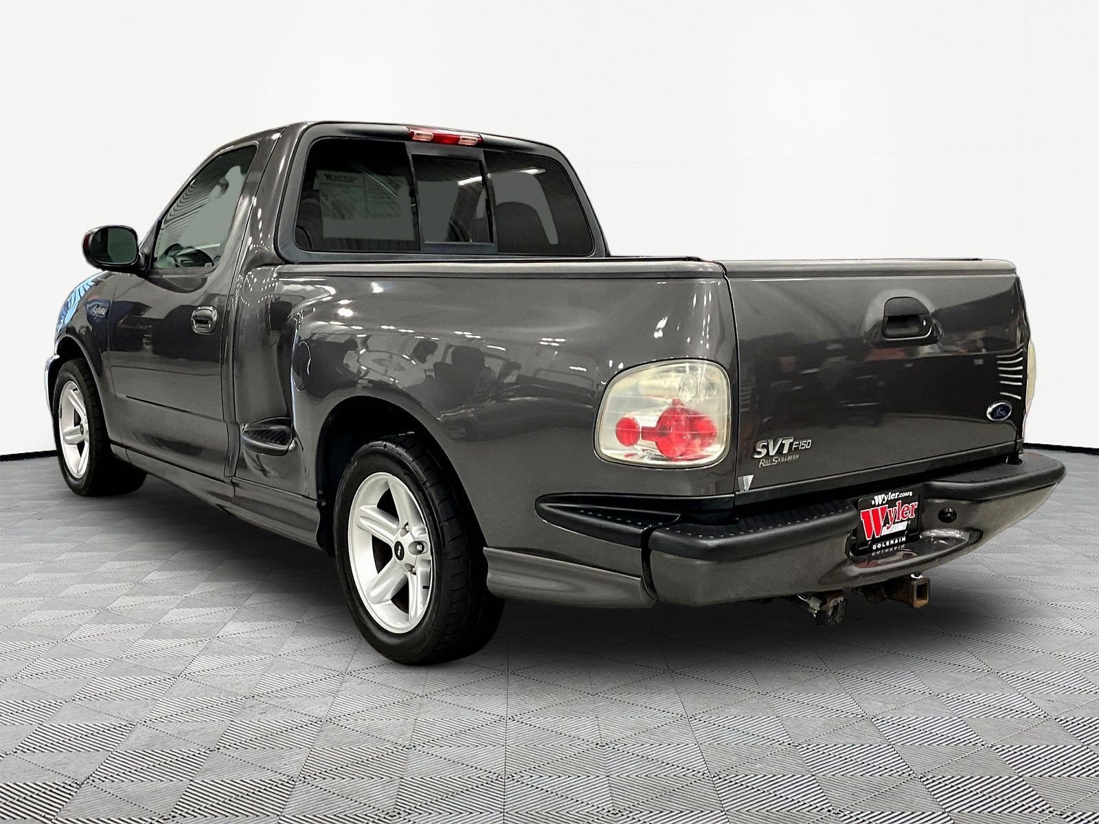 Used 2004 Ford F150 Lightning RWD image 4