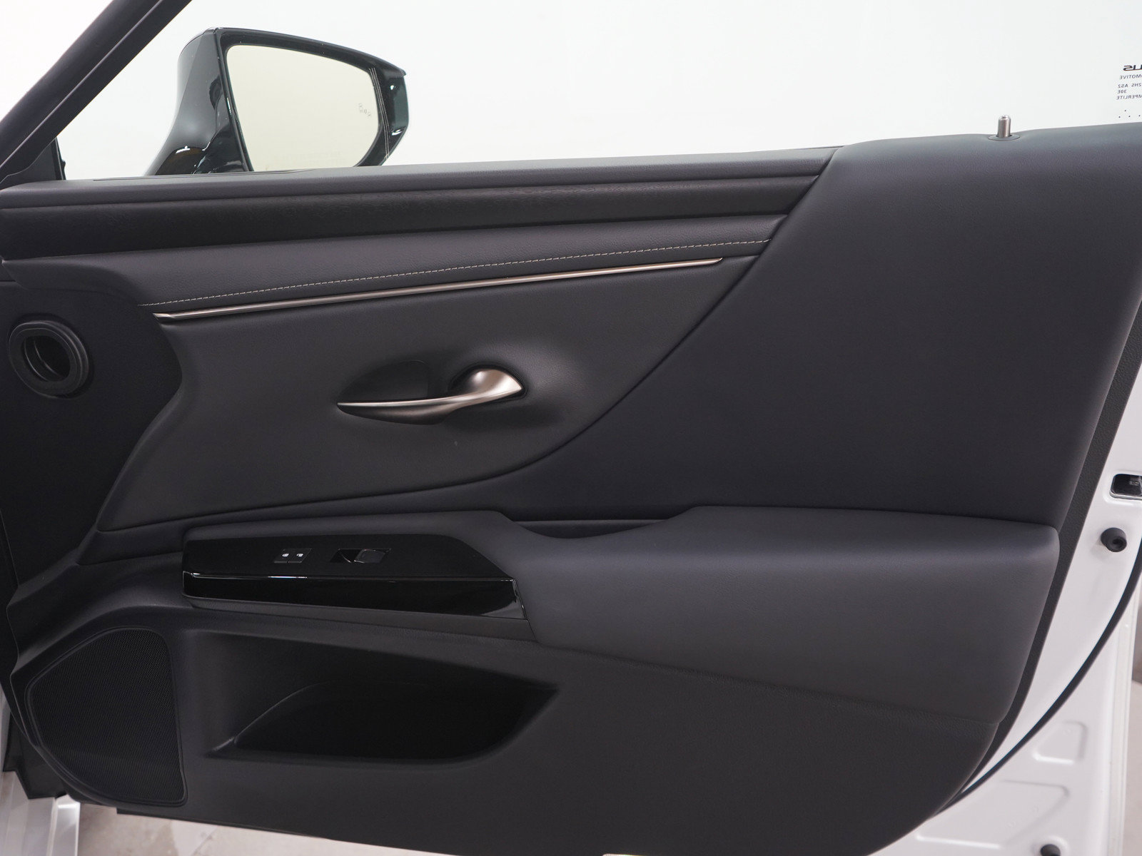 Used 2022 Lexus ES 250 w/ Premium Package AWD/4WD image 9