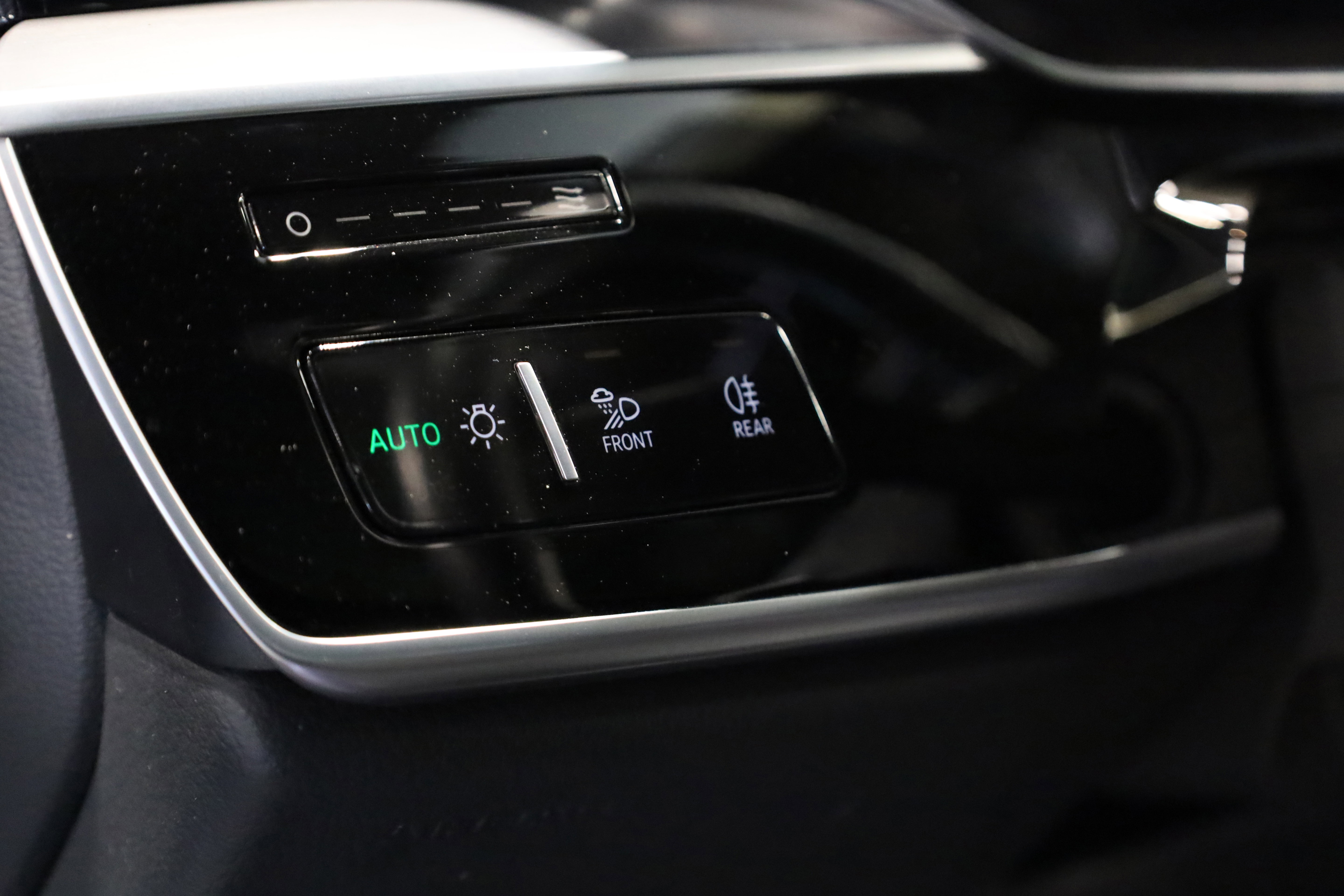 Used 2022 Audi A8 L 3.0T w/ Executive Package image 19