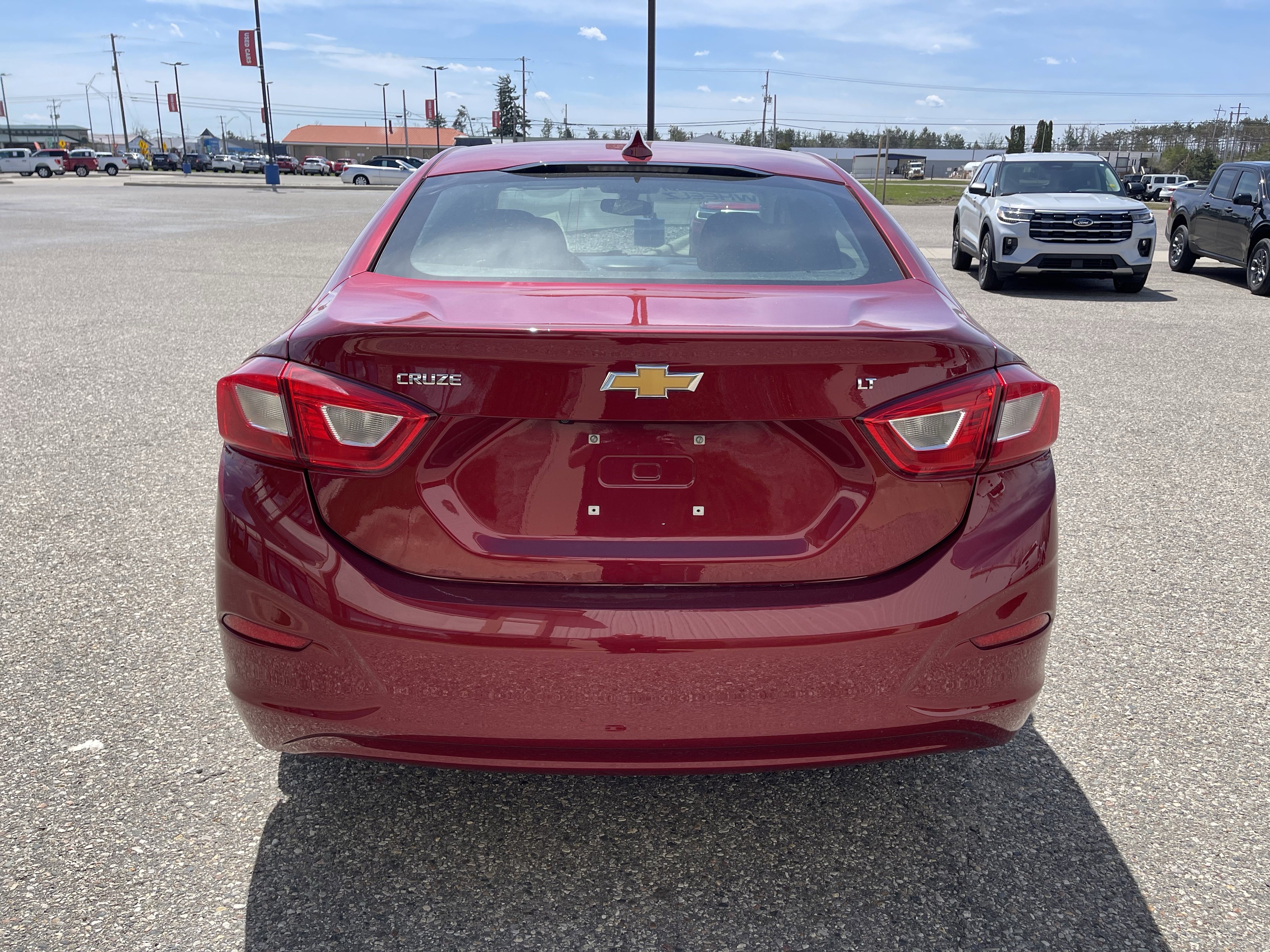 Used 2018 Chevrolet Cruze LT w/ LT Convenience Package FWD image 5