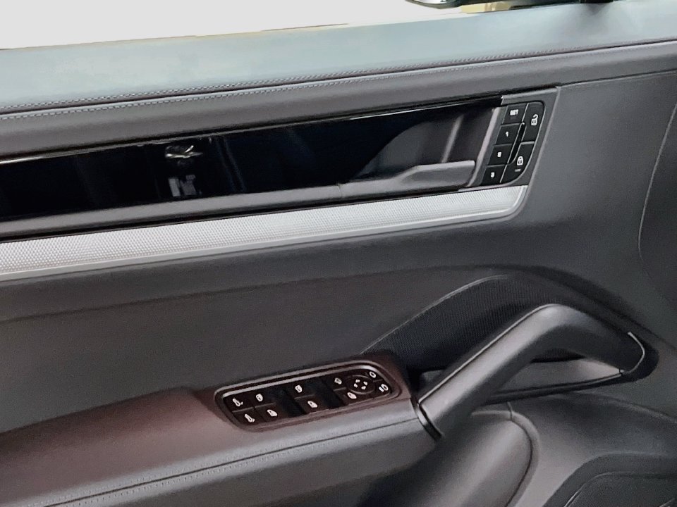 New 2026 Porsche Cayenne S AWD/4WD image 20