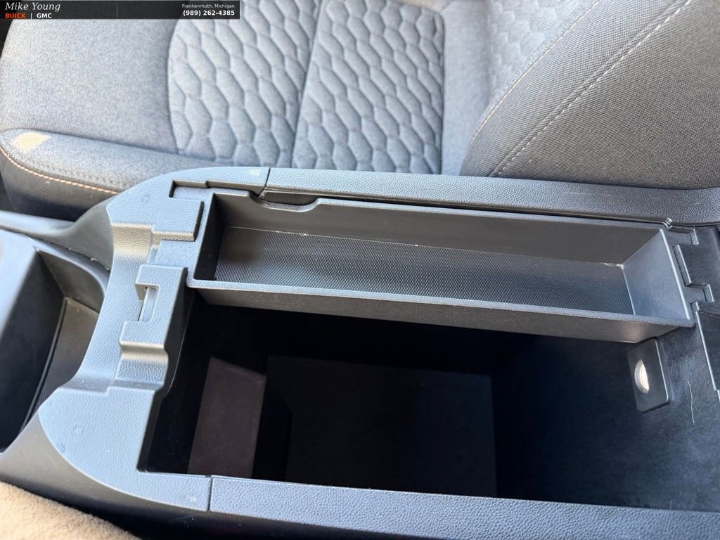 Certified 2019 Chevrolet Equinox LT w/ Driver Convenience Package image 32