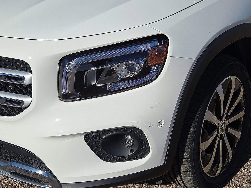Used 2022 Mercedes-Benz GLB 250 w/ Premium Package Lite image 10