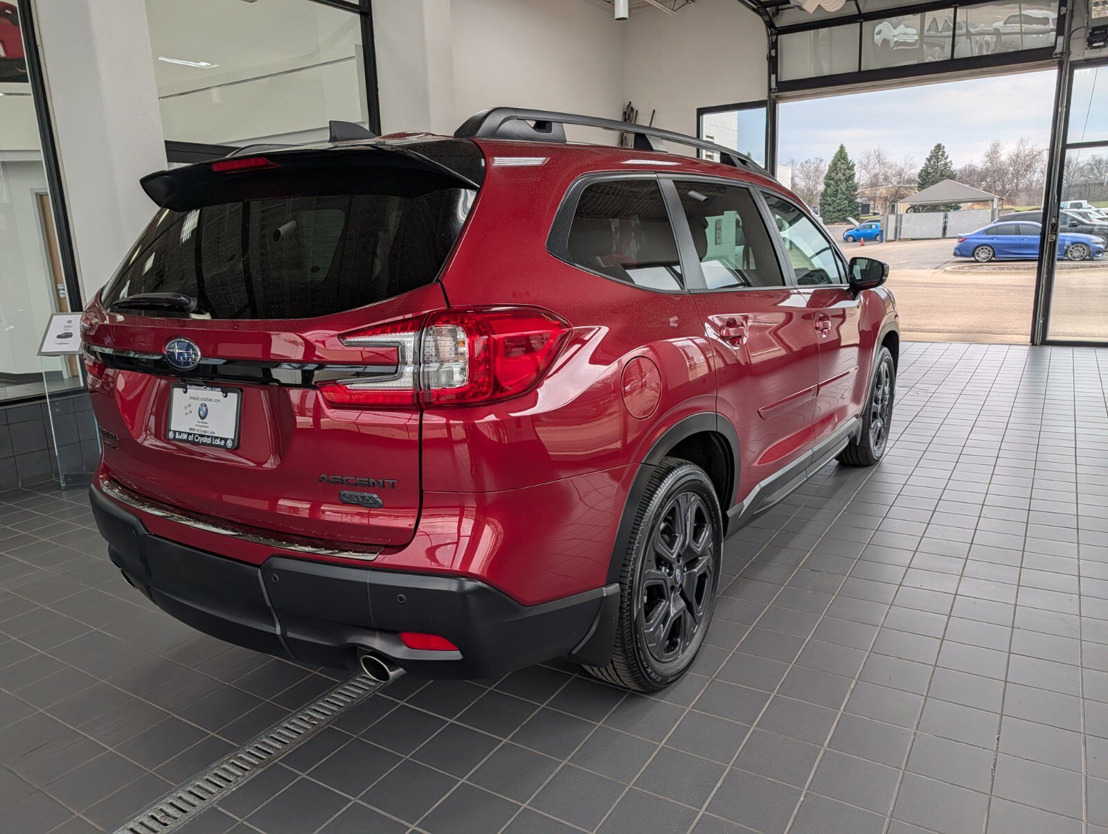 Used 2025 Subaru Ascent Bronze Edition w/ Onyx Package image 2