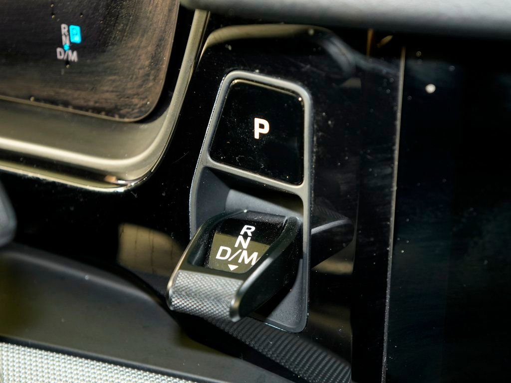 Certified 2024 Porsche Cayenne Coupe AWD/4WD image 26