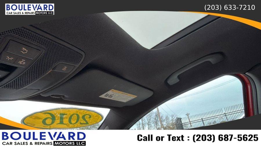 Used 2016 Mercedes-Benz GLA 250 4MATIC image 13