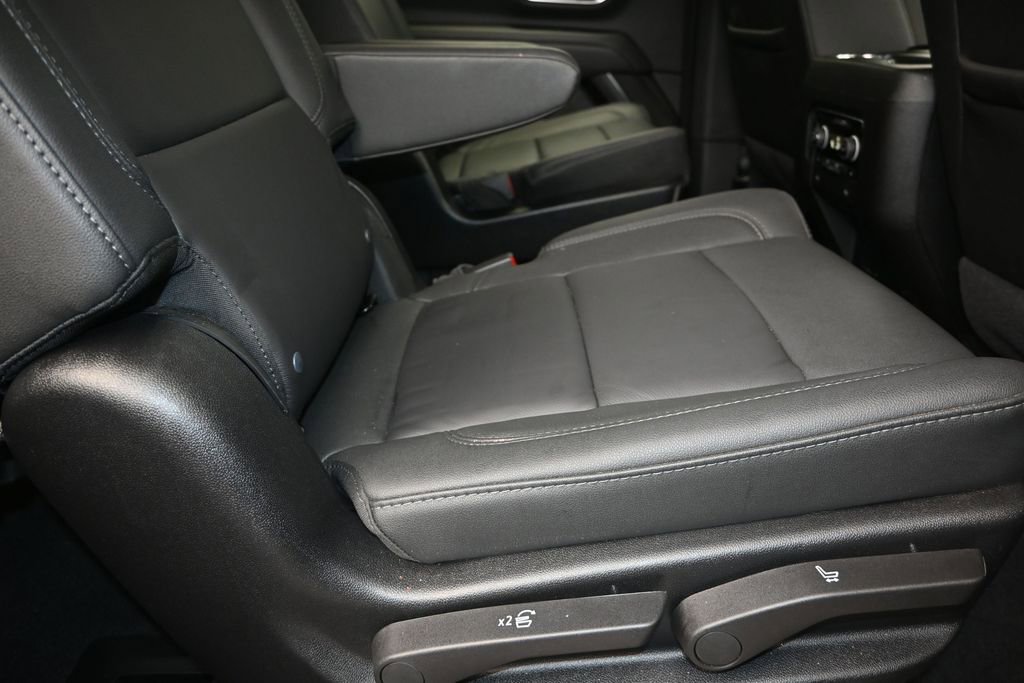 Used 2024 Chevrolet Tahoe Z71 w/ Luxury Package AWD/4WD image 22