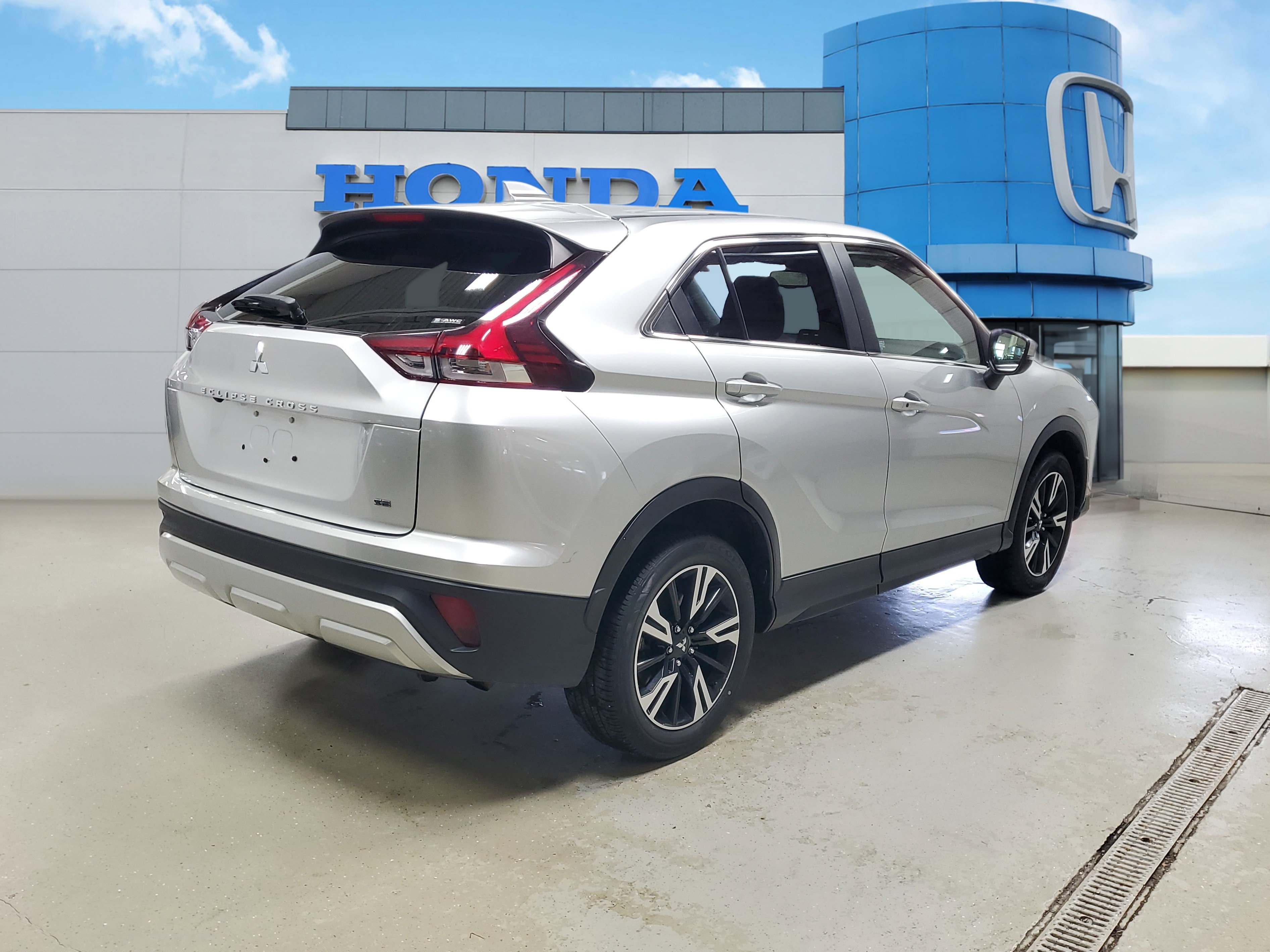 Used 2024 Mitsubishi Eclipse Cross SE AWD/4WD image 5
