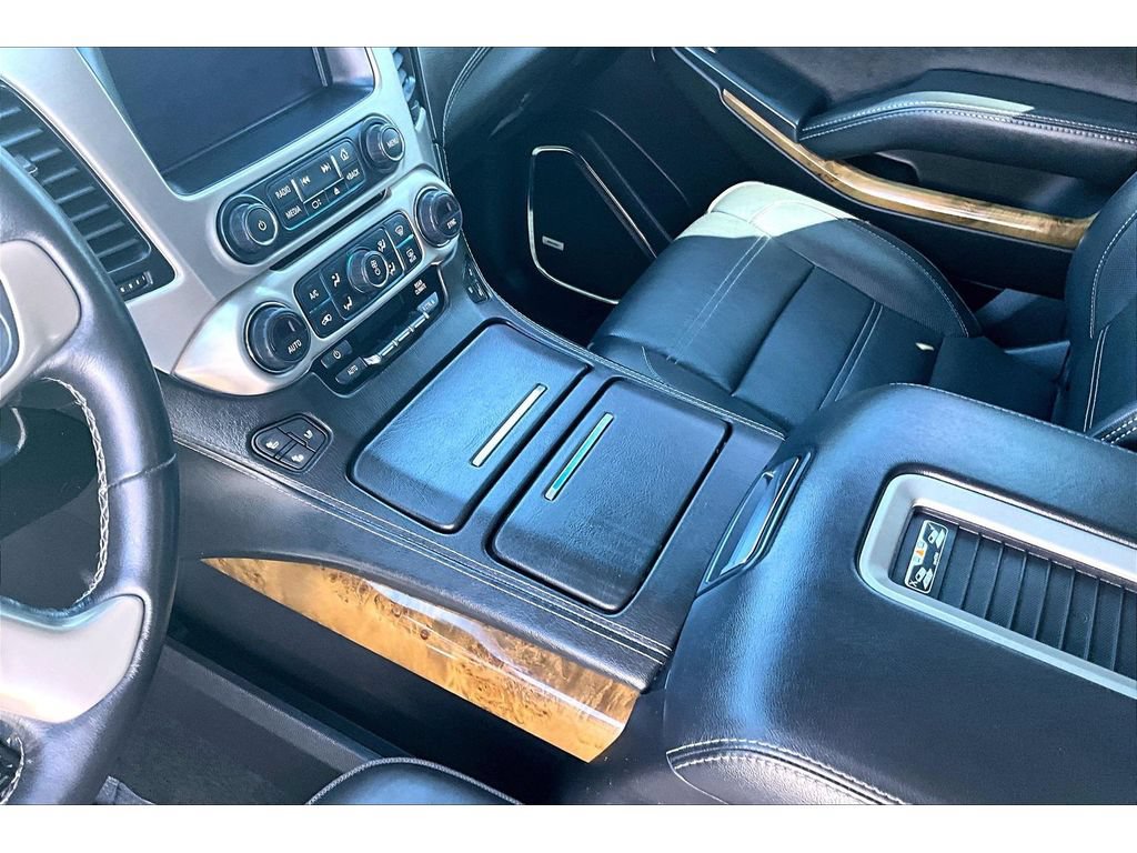Used 2017 GMC Yukon Denali w/ Open Road Package AWD/4WD image 15