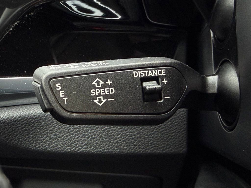 New 2025 Audi Q3 2.0T Premium image 24