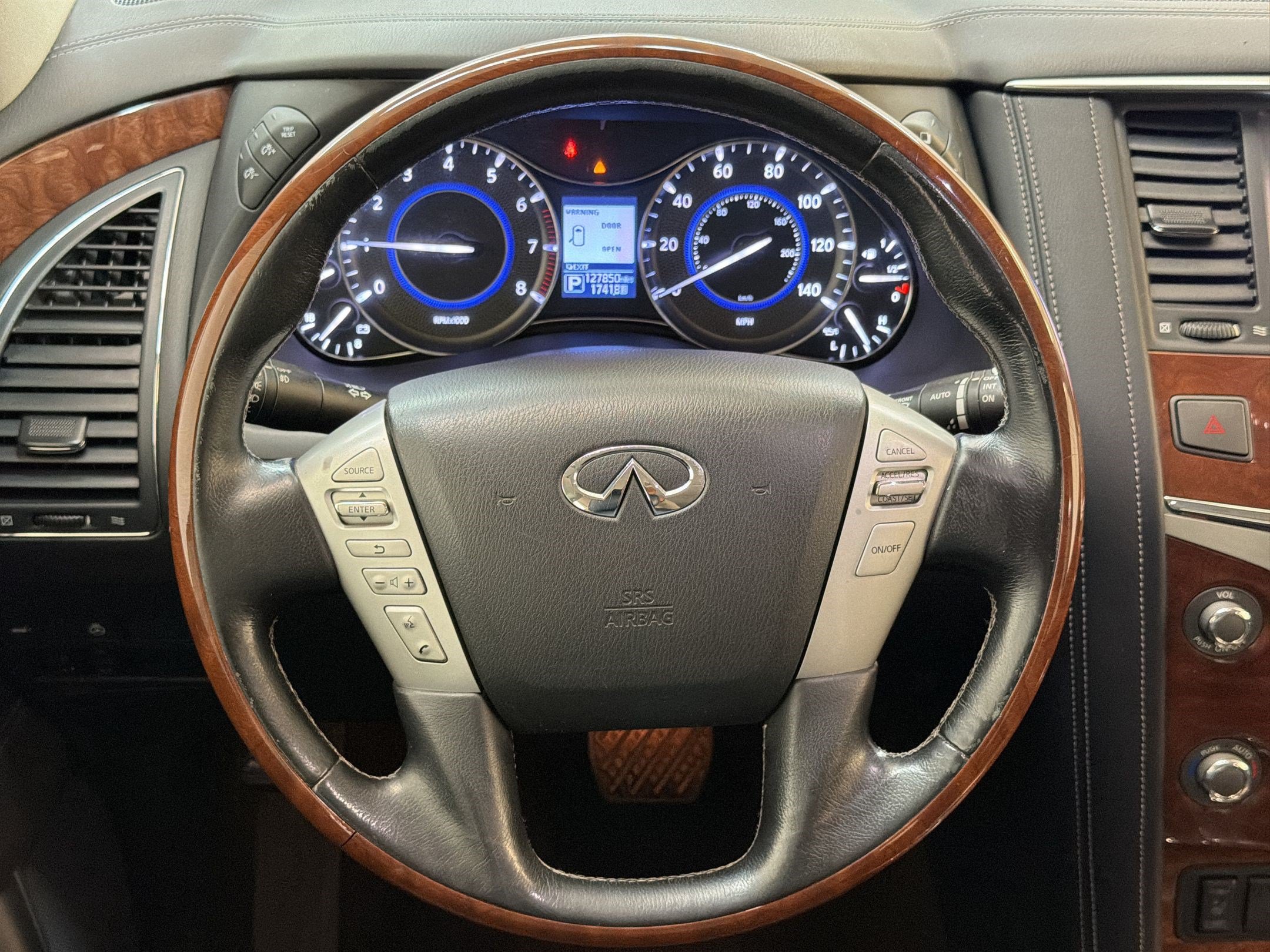 Used 2019 INFINITI QX80 Luxe AWD/4WD image 17