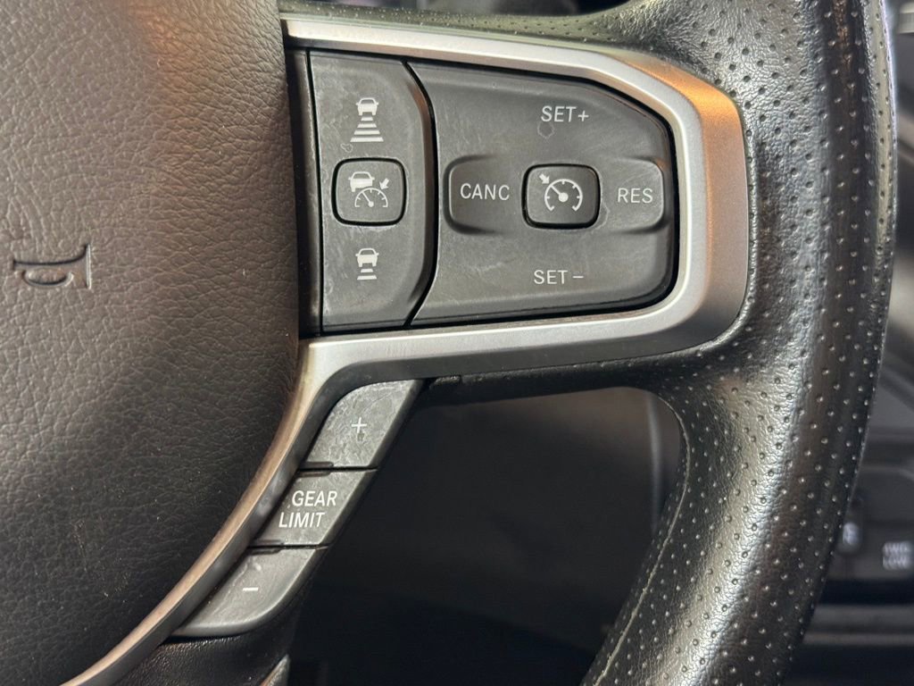 Used 2025 RAM 3500 Tradesman w/ Chrome Appearance Group image 32