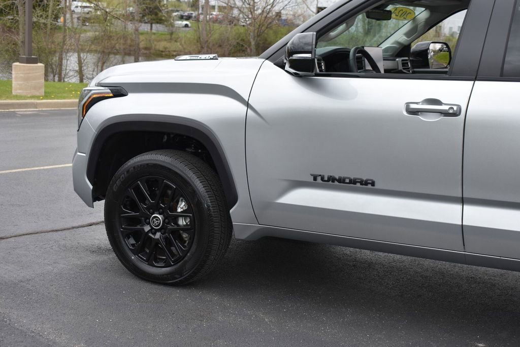 Used 2024 Toyota Tundra Limited AWD/4WD image 10
