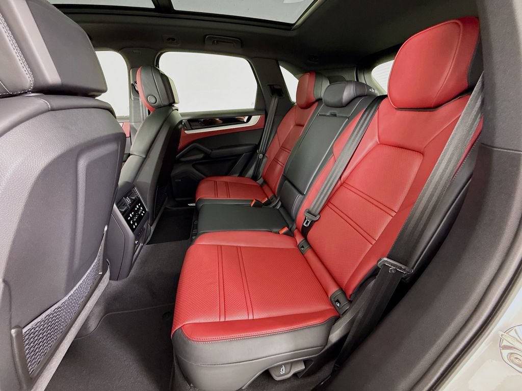 New 2026 Porsche Cayenne E-Hybrid AWD/4WD image 24