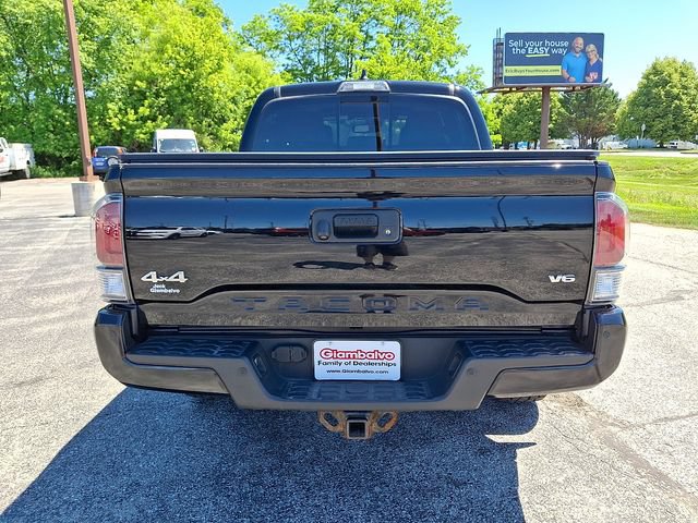 Used 2020 Toyota Tacoma Limited AWD/4WD image 9