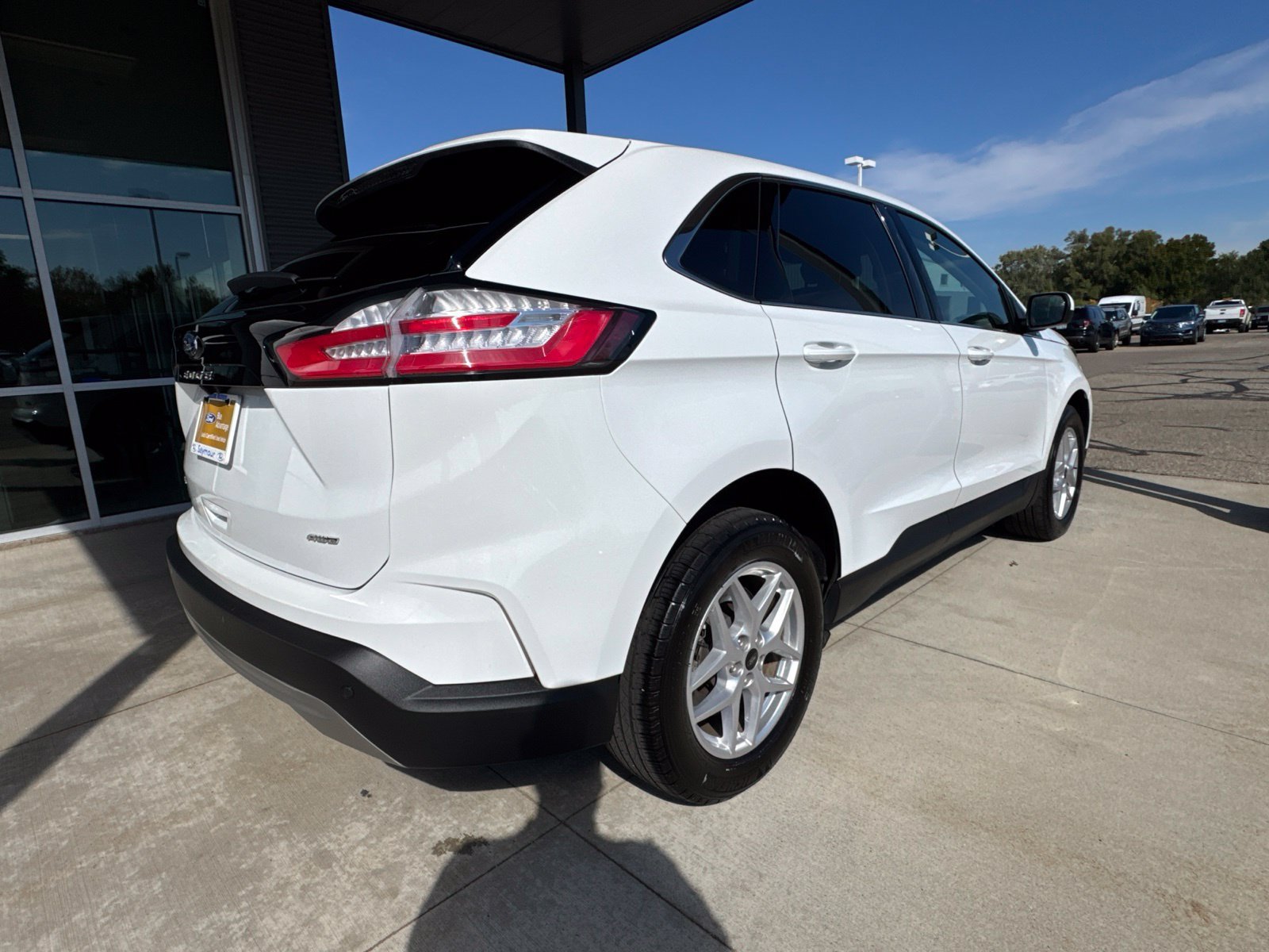 Certified 2024 Ford Edge SEL w/ Convenience Package AWD/4WD image 8
