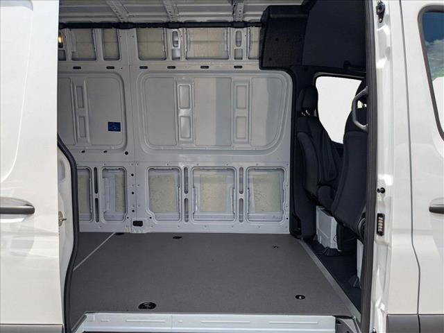 New 2025 Mercedes-Benz Sprinter 2500 image 15