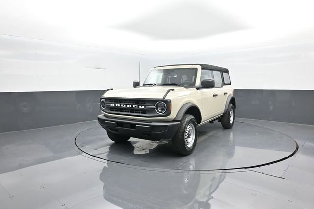 New 2025 Ford Bronco 4-Door image 3