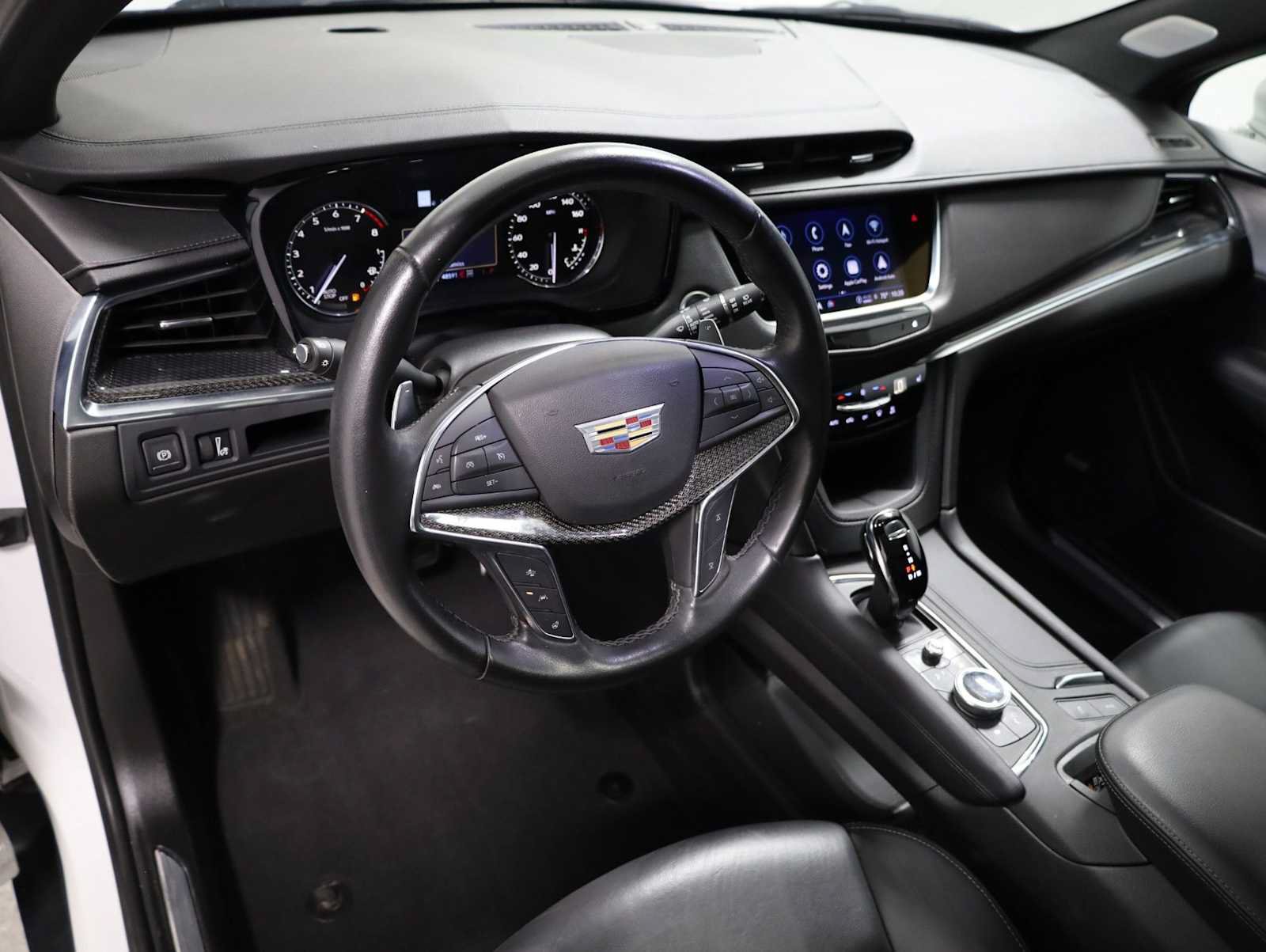 Used 2023 Cadillac XT5 Sportv w/ LPO, Floor Liner Package AWD/4WD image 4