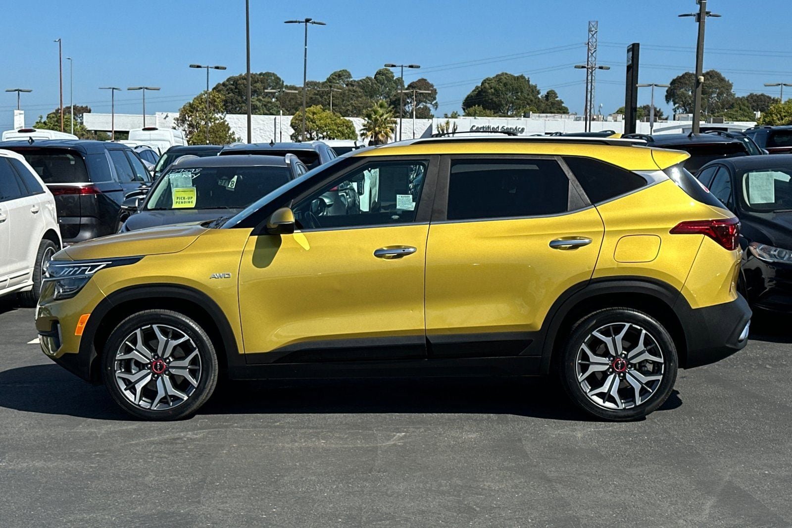 Certified 2022 Kia Seltos SX w/ Sunroof Package AWD/4WD image 10