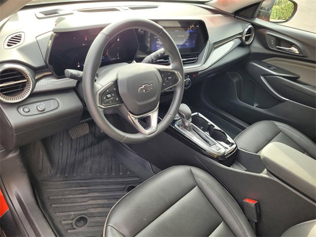 Used 2024 Chevrolet Trax ACTIV w/ Sunroof Package image 7