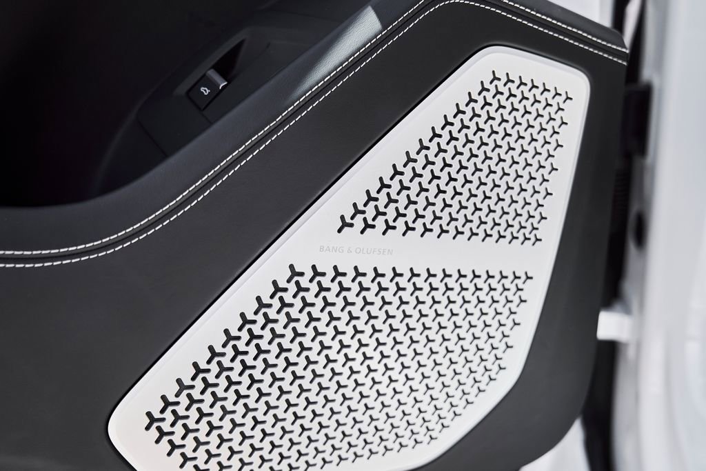 Used 2019 Lamborghini Urus AWD/4WD image 38