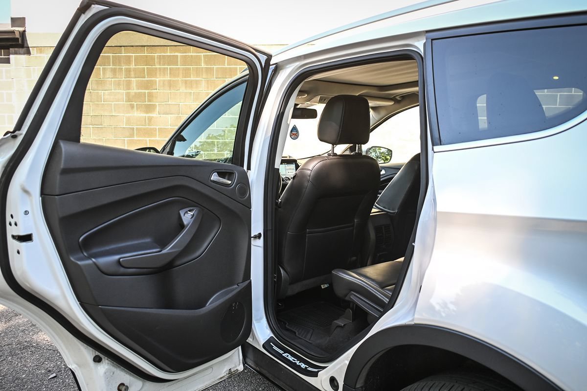 Used 2017 Ford Escape Titanium AWD/4WD image 12