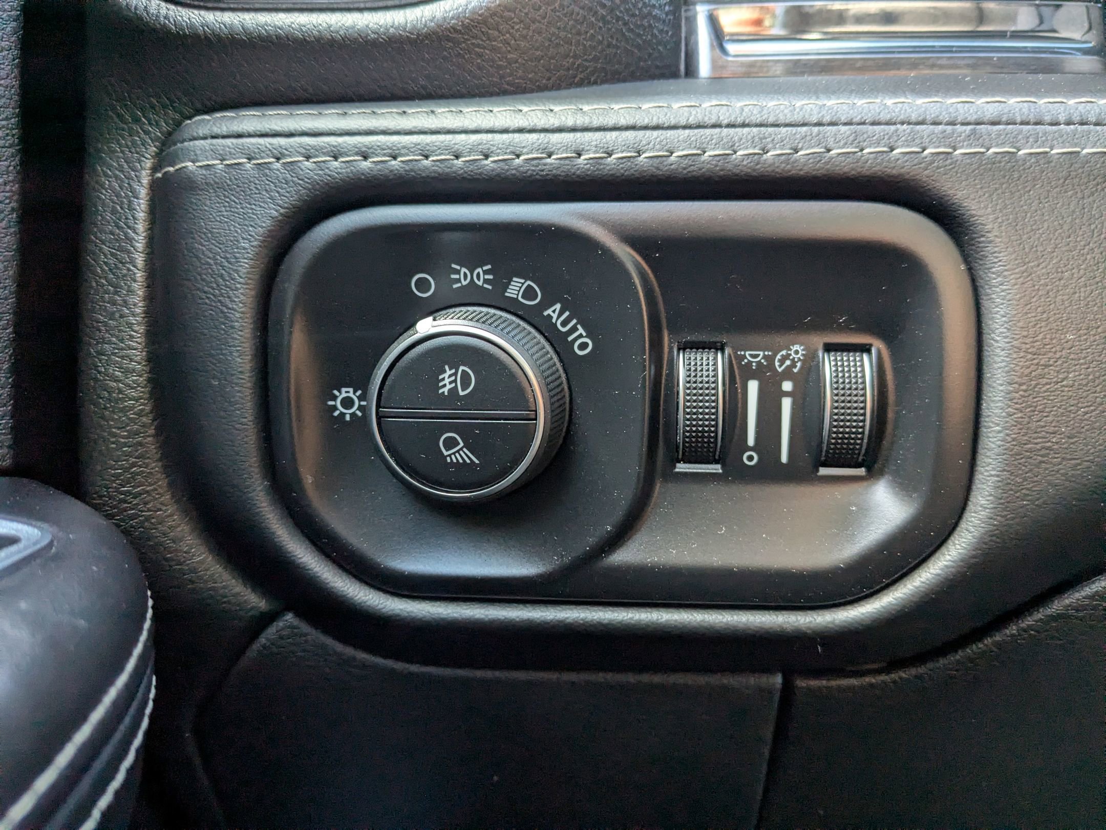 Used 2022 RAM 3500 Limited image 21