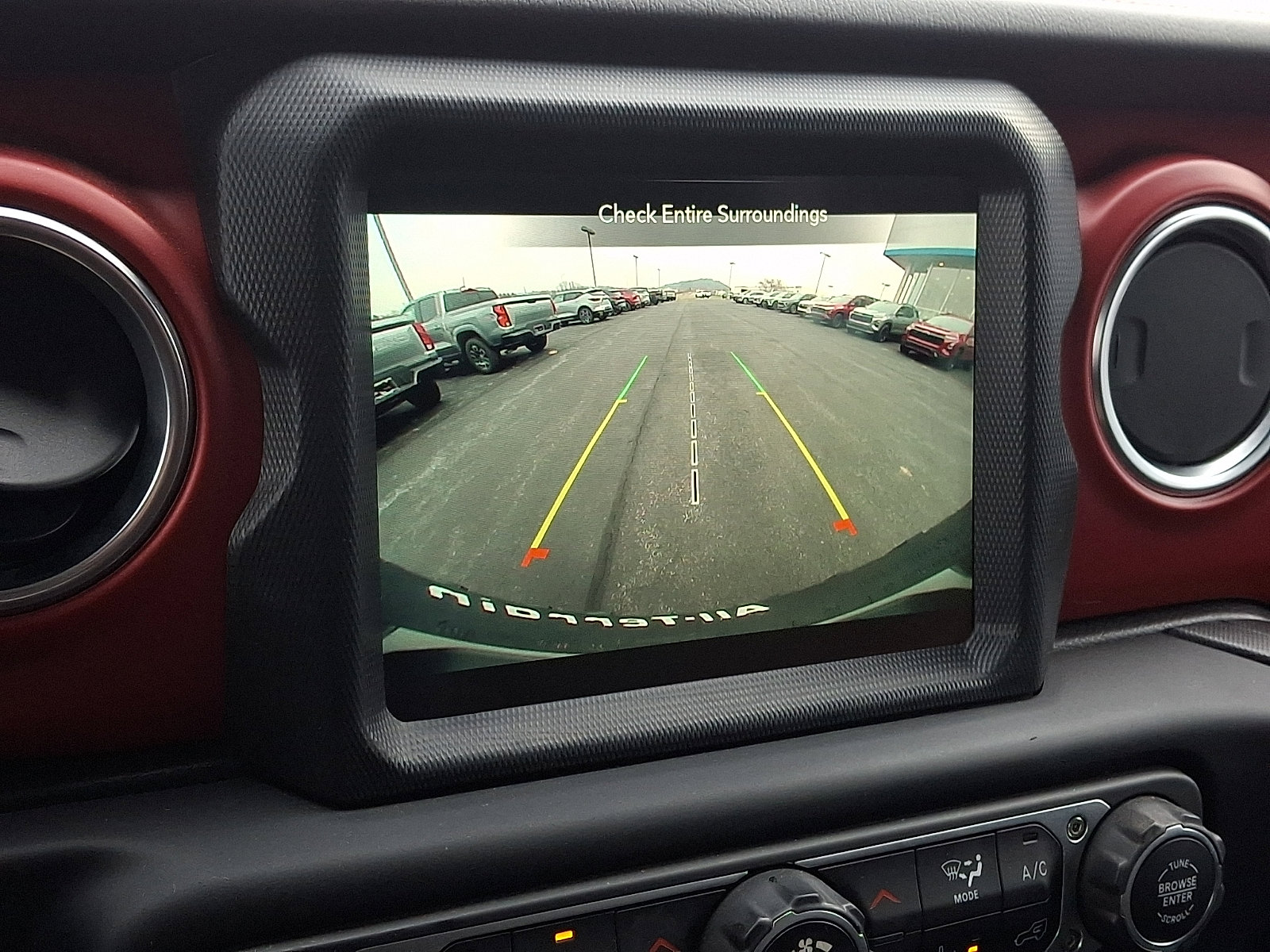 Used 2023 Jeep Wrangler Unlimited Rubicon w/ Cold Weather Group image 18