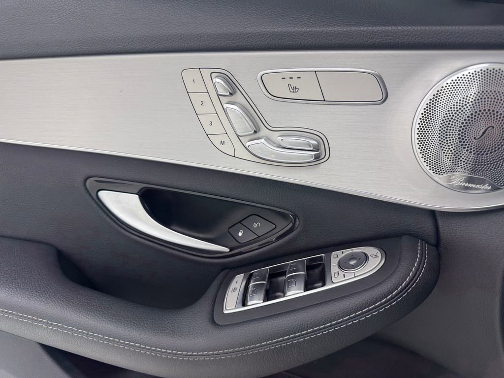 Used 2021 Mercedes-Benz C 300 Sedan image 31