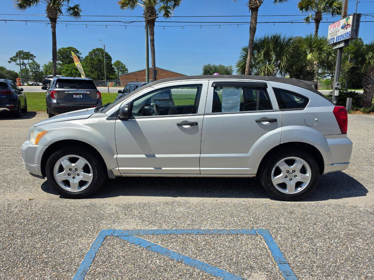 Used 2008 Dodge Caliber SXT FWD image 2