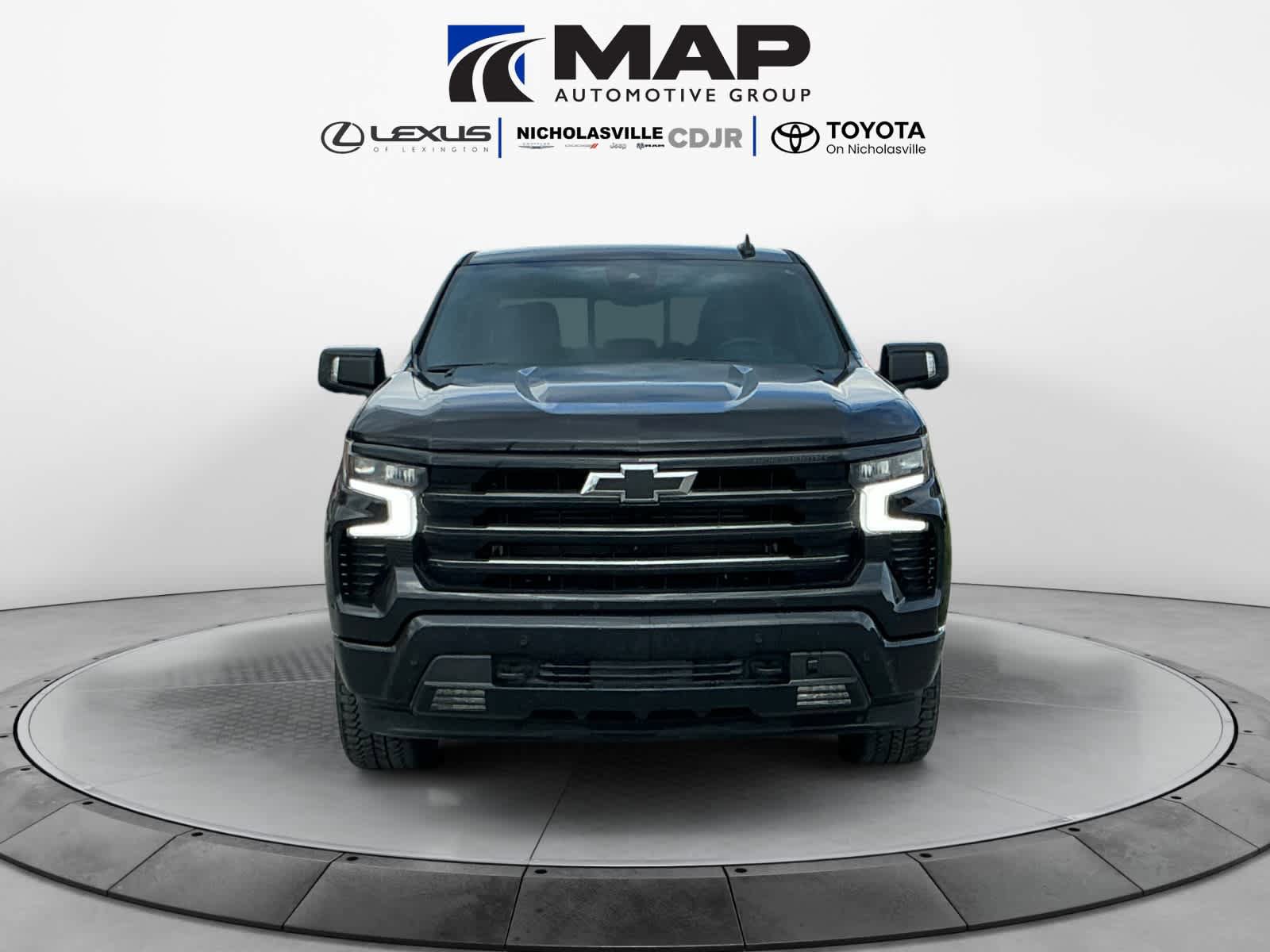 Used 2024 Chevrolet Silverado 1500 High Country w/ Midnight Edition image 8