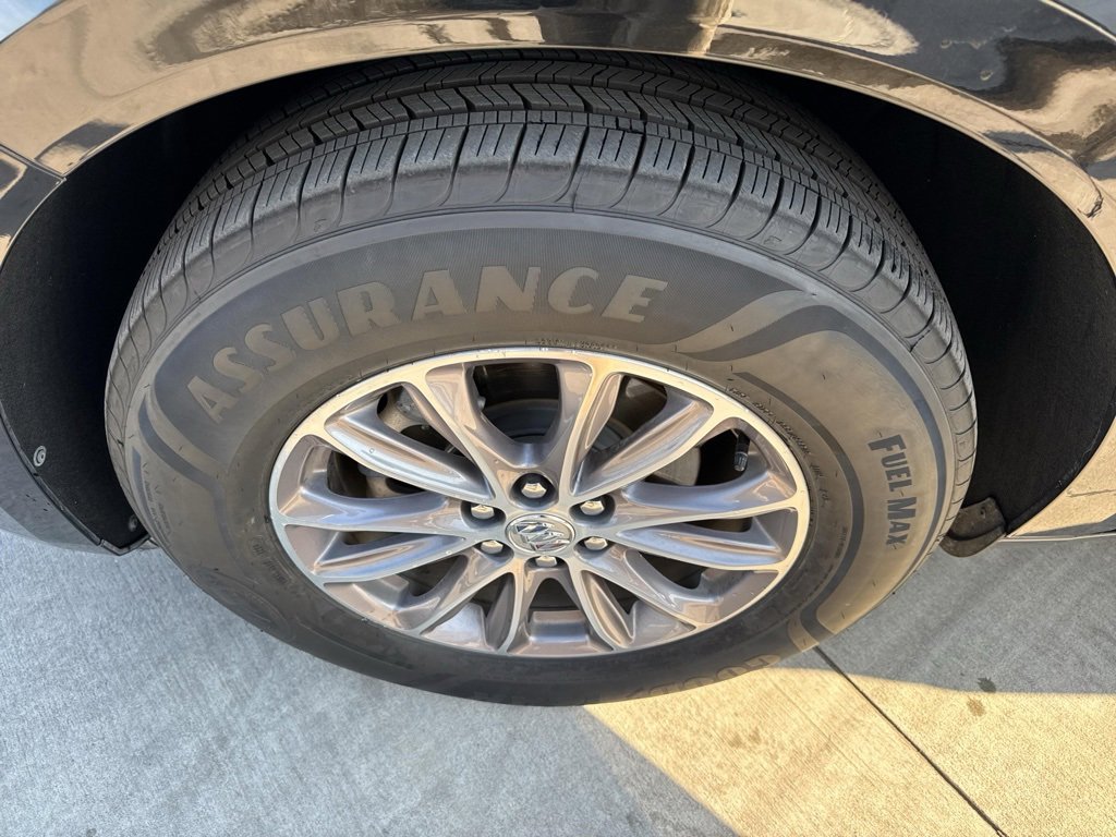 Used 2024 Buick Enclave Premium image 21