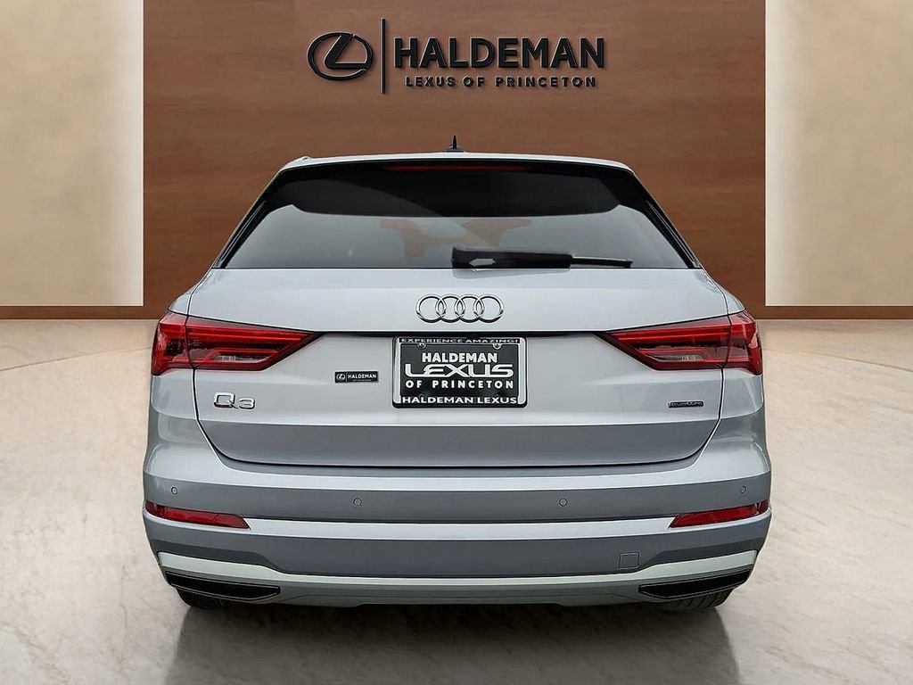 Used 2022 Audi Q3 2.0T Premium Plus w/ Premium Plus Package image 5