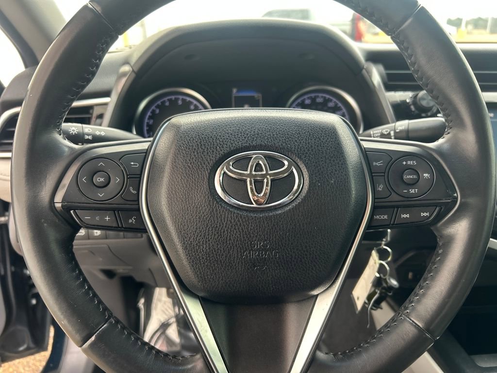 Used 2018 Toyota Camry SE image 39