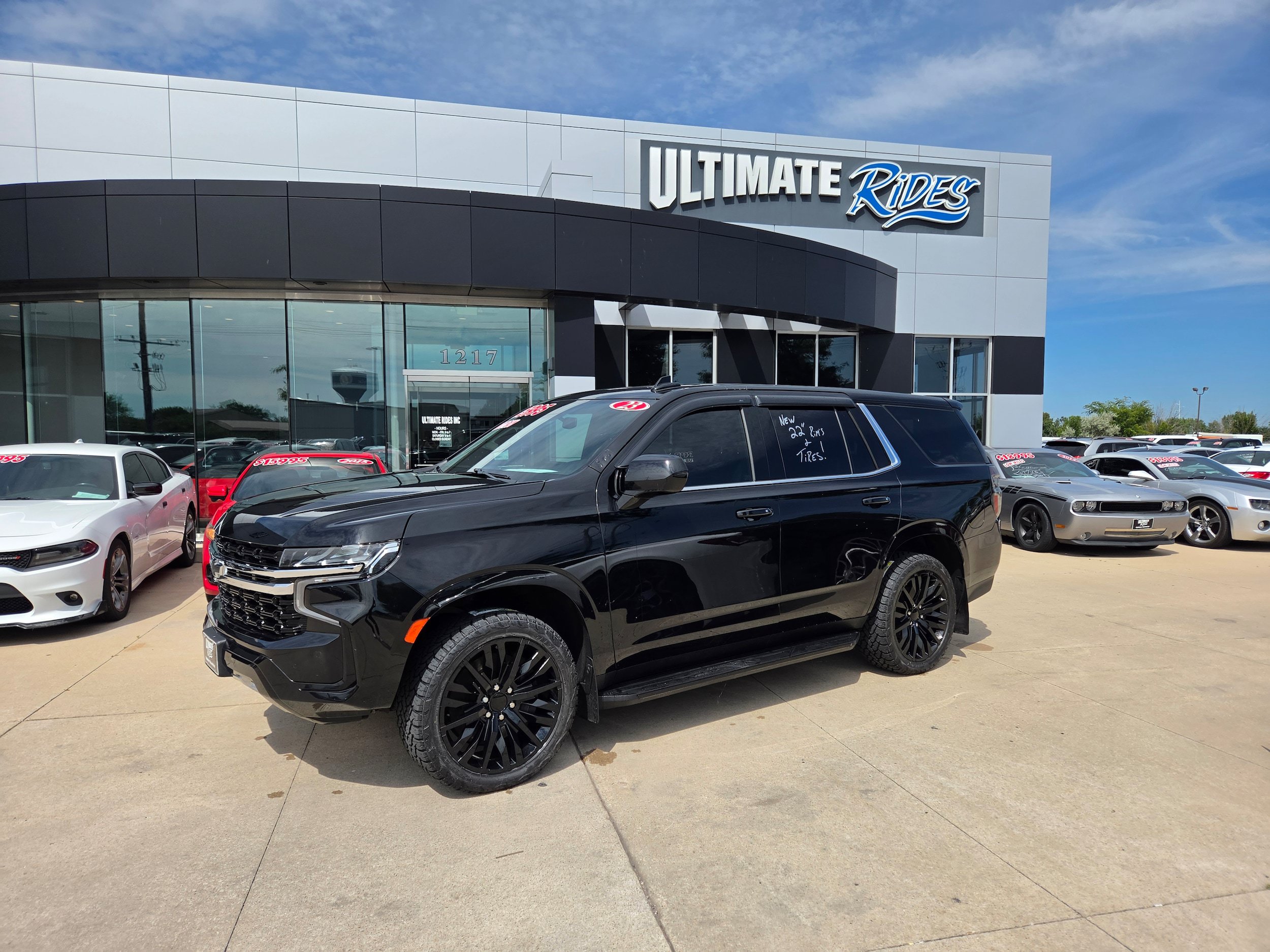 Used 2023 Chevrolet Tahoe 4WD image 1