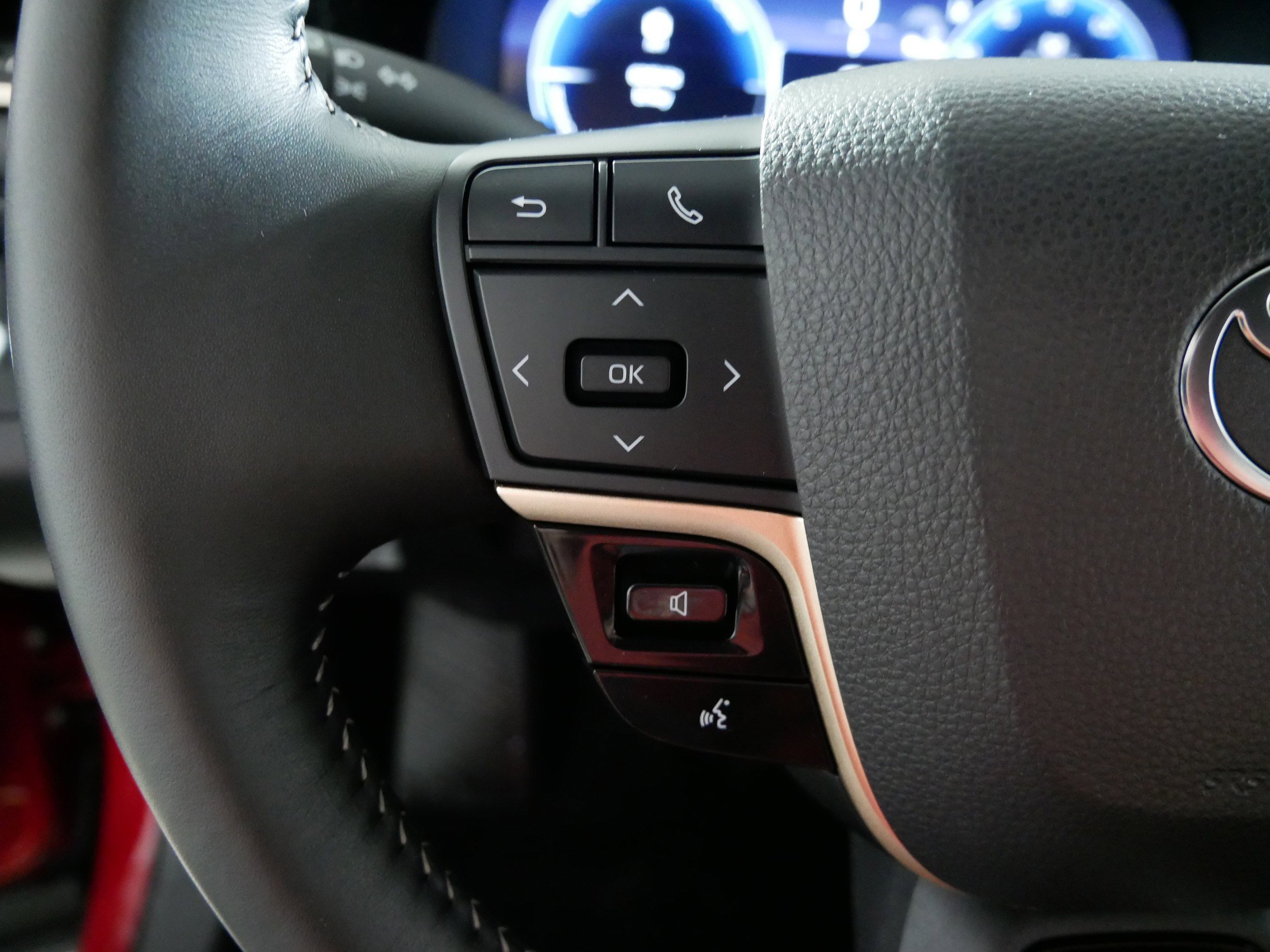 Used 2025 Toyota Crown Signia image 27