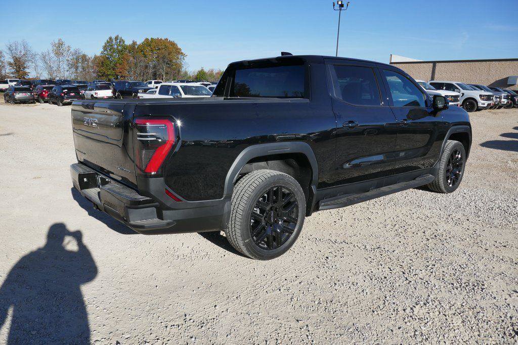 New 2026 GMC Sierra EV Elevation image 3