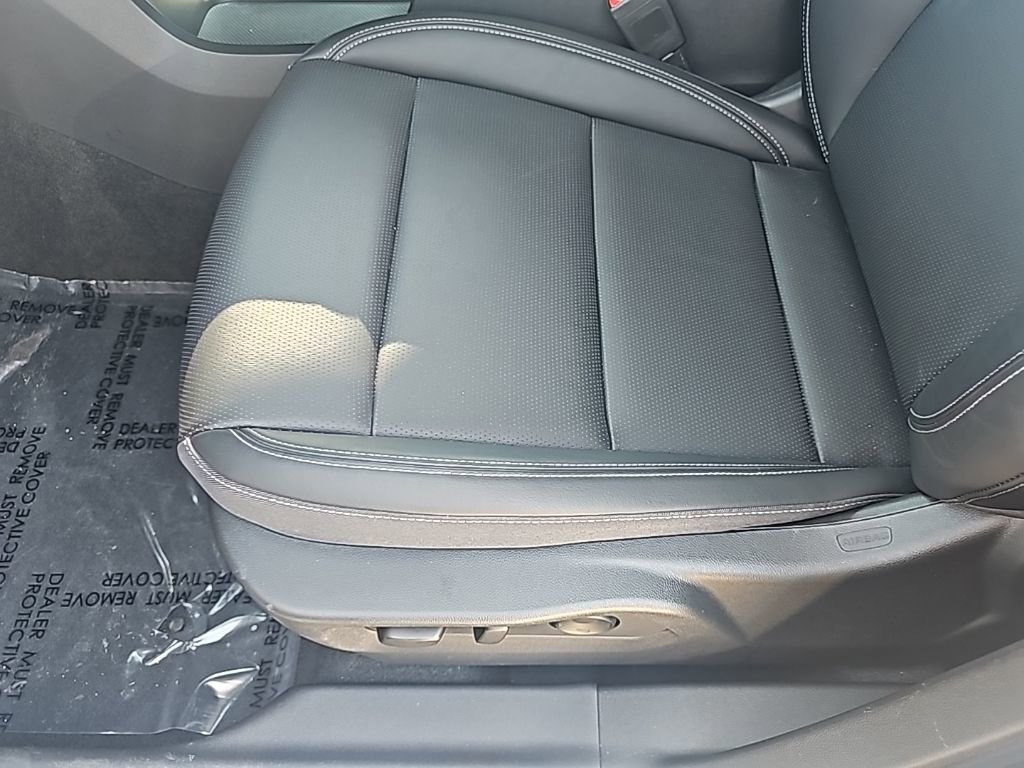 Certified 2025 Buick Envision Preferred image 10