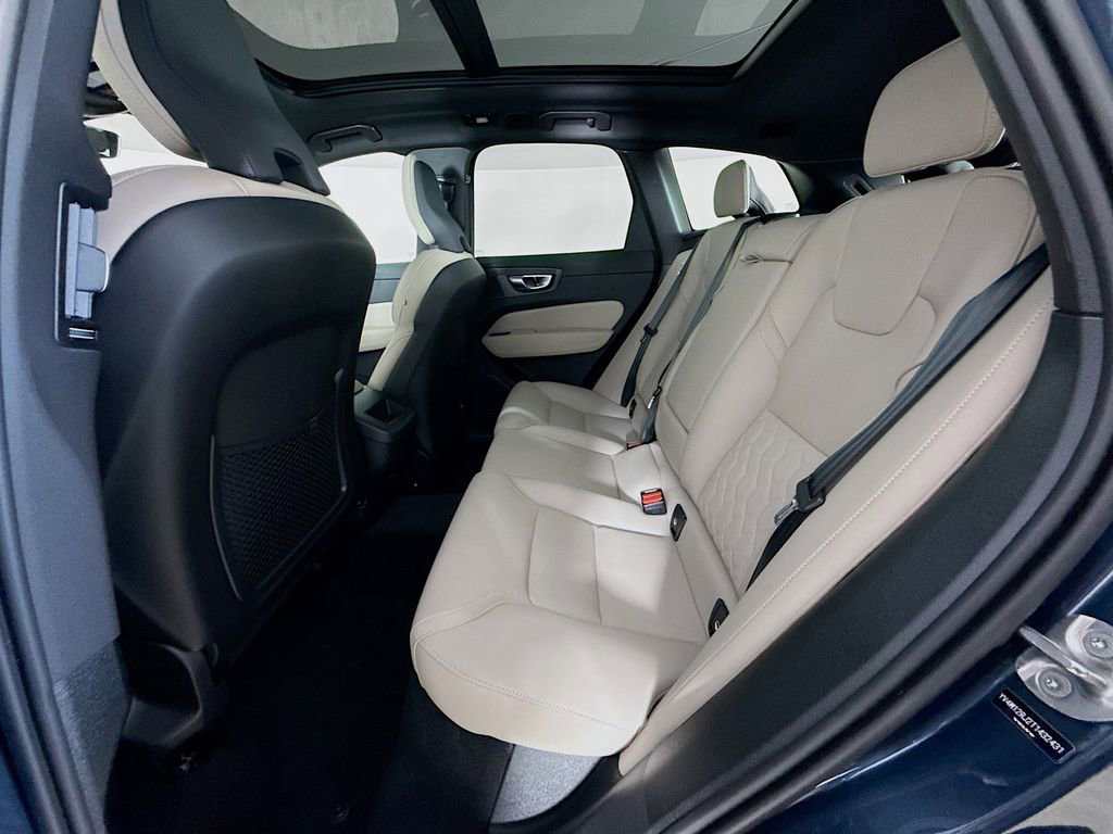 New 2026 Volvo XC60 B5 Core image 25