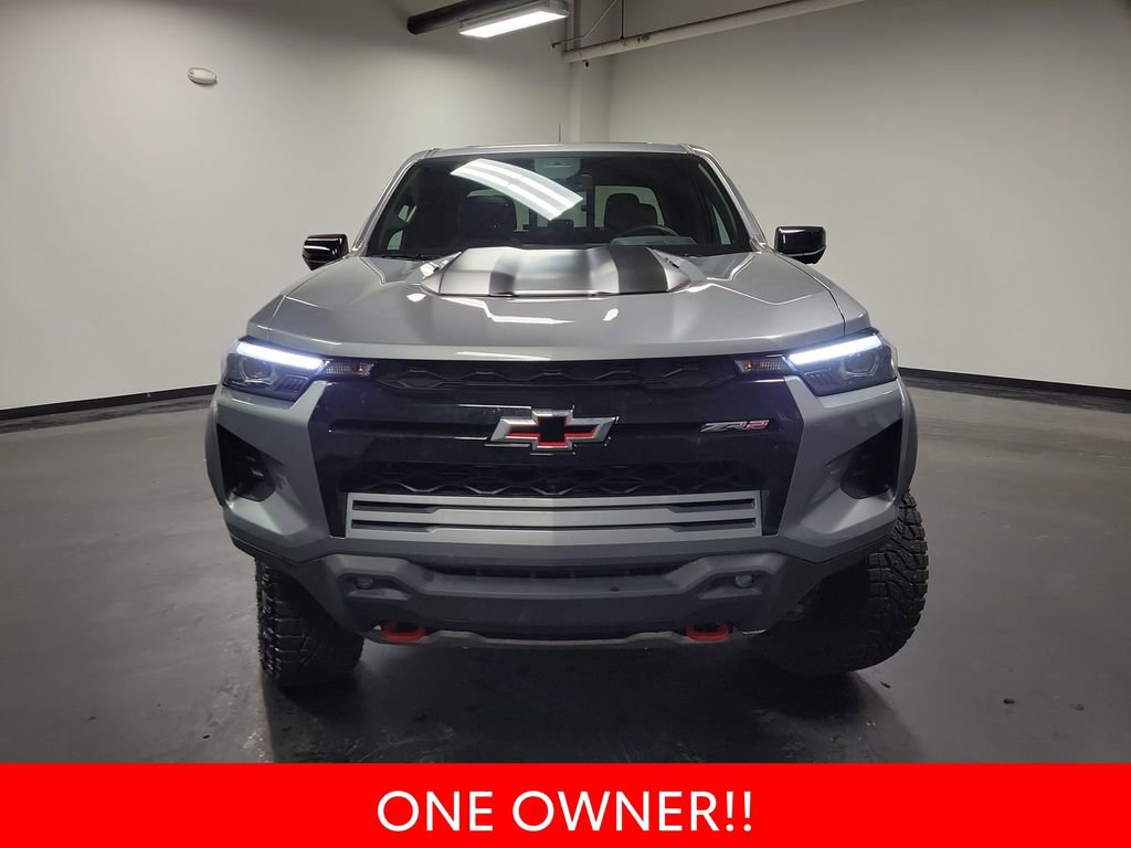 Used 2025 Chevrolet Colorado ZR2 w/ Technology Package image 3
