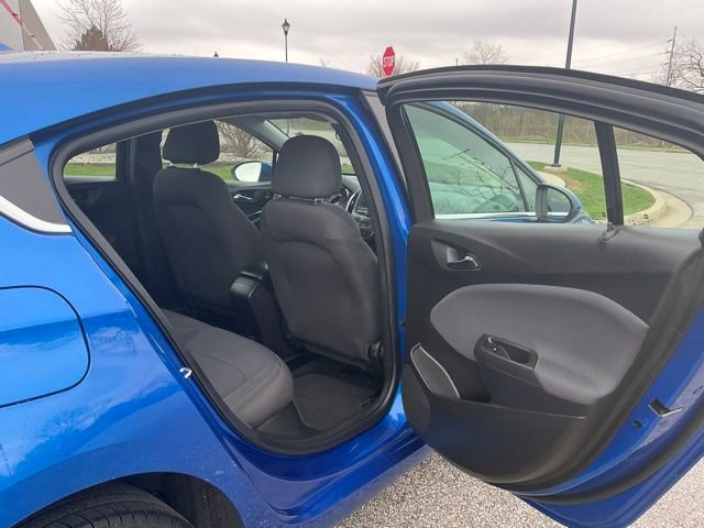 Used 2019 Chevrolet Cruze LT image 18